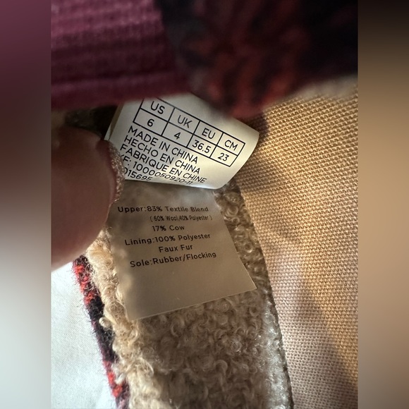 New Toms women’s shoes size 6 - Picture 2 of 7